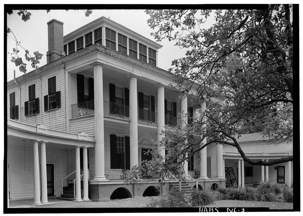 SomersetPlaceHS's tweet photo. (3/3) where he lived until his passing. Joe had a great grandson who was also enslaved at Somerset named Joe Welcome, and another enslaved individual born at Somerset in 1805 named “Welcome” may have also been related to Joe.
#SomersetPlace https://t.co/UPDRYgMedu