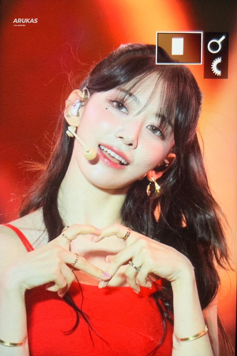 arukas319's tweet photo. 230708 TMEA FESTIVAL
#SAKURA #사쿠라 #ックラ 
#LESSERAFIM #르세라핌 https://t.co/hyMpCOl817