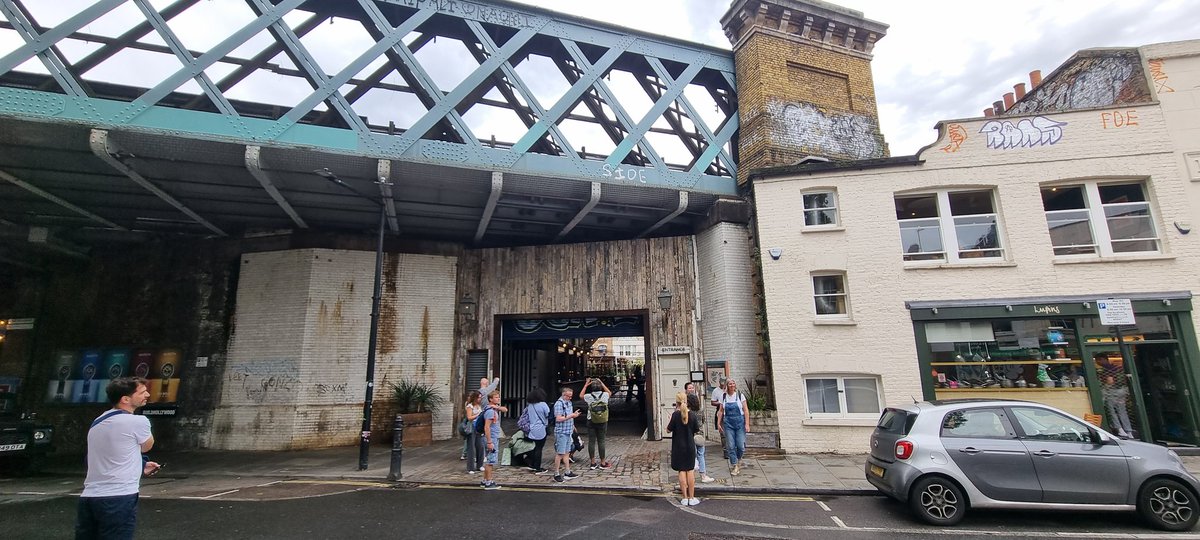 tom_lowe21's tweet image. Thanks @BetterBankside for the tour of #FlatIronSquare and #BoroughMarket! Lovely getting tips on photography from @JetBlackSquares. Supported by @thearchcompany #ARCHDAY2023 #loveyourarches