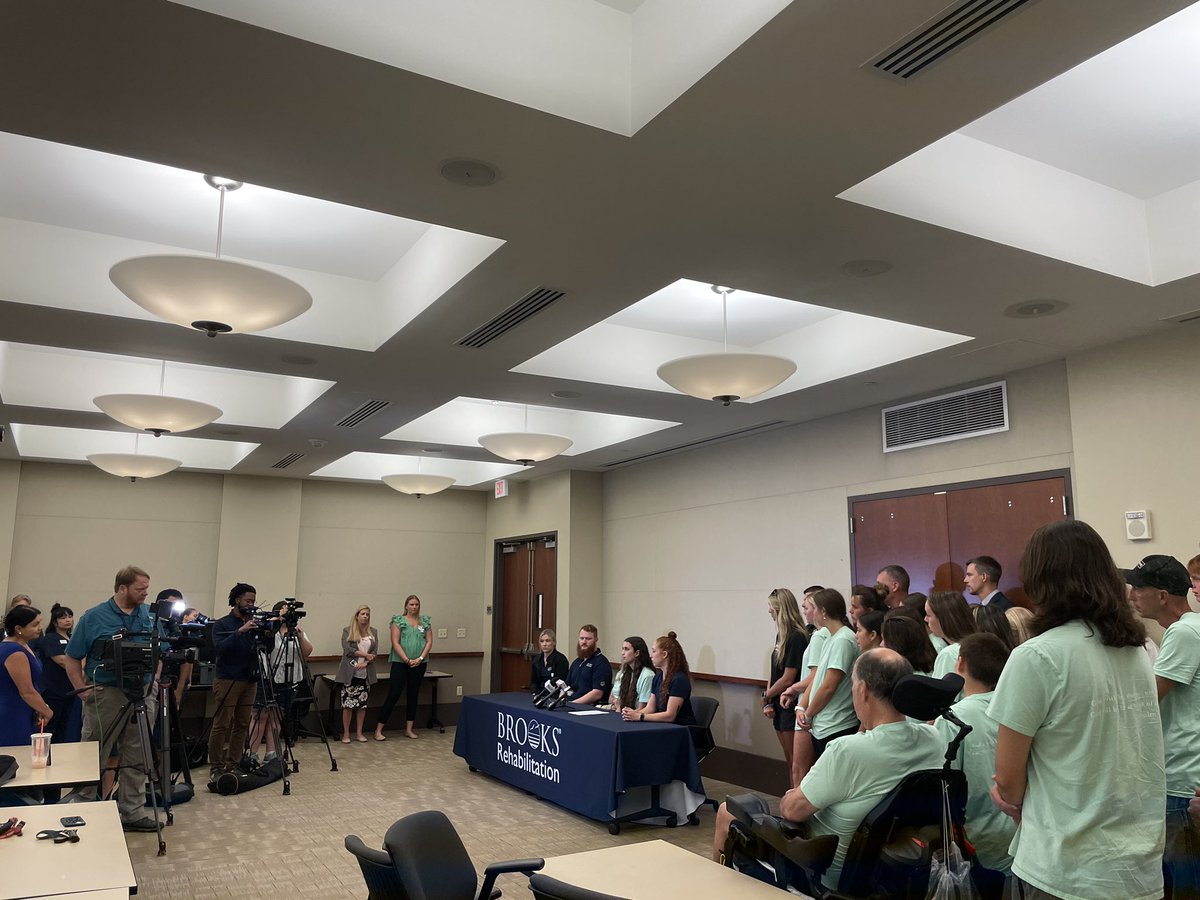 GeorgeHarrigan's tweet image. Met with Madison prior to her press conference. She was attacked, stabbed 17 times, paralyzed from the waist down. Very strong and inspiring young lady… @Join1Love #madisonstrong @madisonschemitz