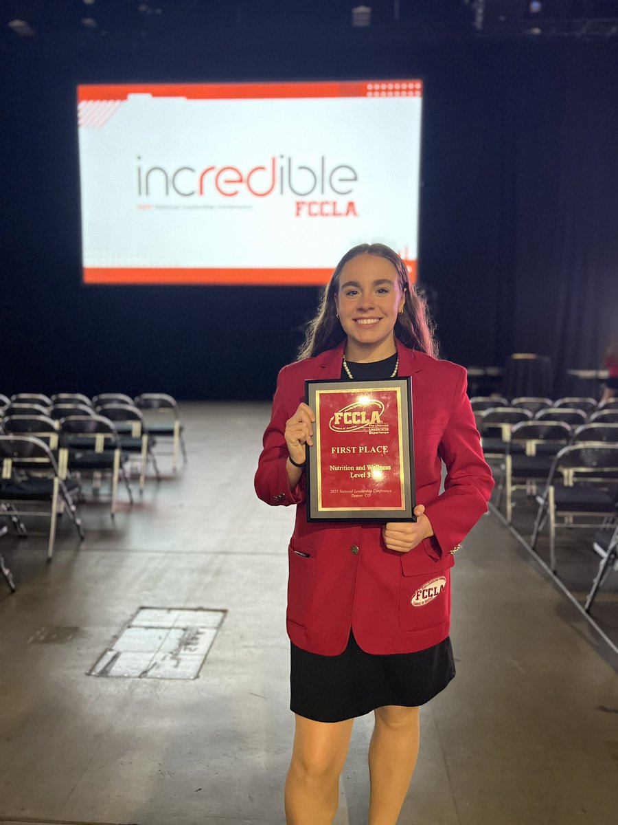 ✨ Fiona Freeman placed 1st in the Nation for her Nutrition &amp; Wellness project ✨ Congratulations!!! 
<a href="/NationalFCCLA/">National FCCLA®</a> <a href="/FCCLAOhio/">Ohio FCCLA</a>  <a href="/pentacareerctr/">Penta Career Center</a> <a href="/GladieuxJerry/">Jerry Gladieux</a> <a href="/awlshs/">A. W. High School</a>