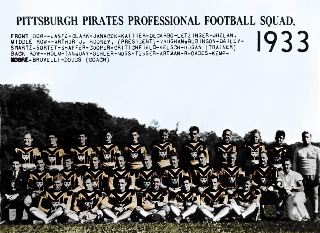 OddPittsburgh's tweet photo. Happy Birthday to the The Pittsburgh Steelers who were founded as the Pittsburgh Pirates on July 8, 1933, by Art Rooney. 

To distinguish them from the baseball team, local media took to calling the football team the "Rooneymen", an unofficial nickname which persisted for decades after the team adopted its current nickname.

#Pittsburgh #Football #Steelers #History #1933