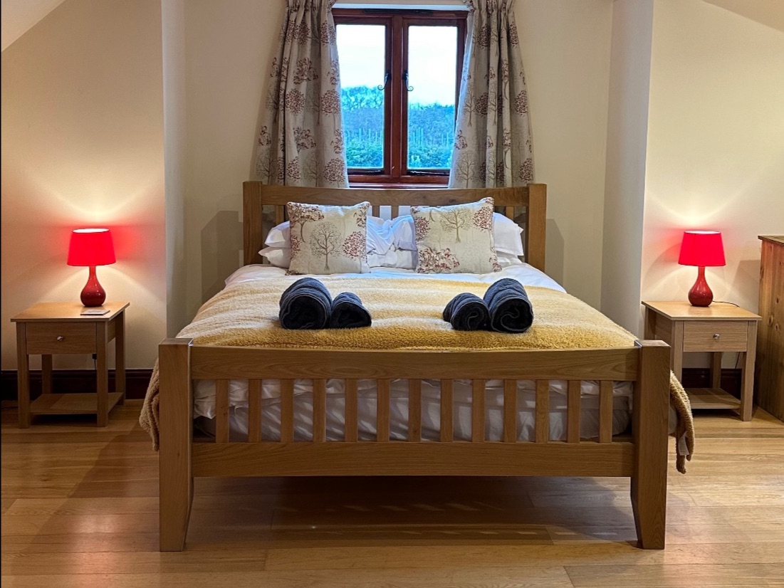 Chet Valley Vineyard tweet media