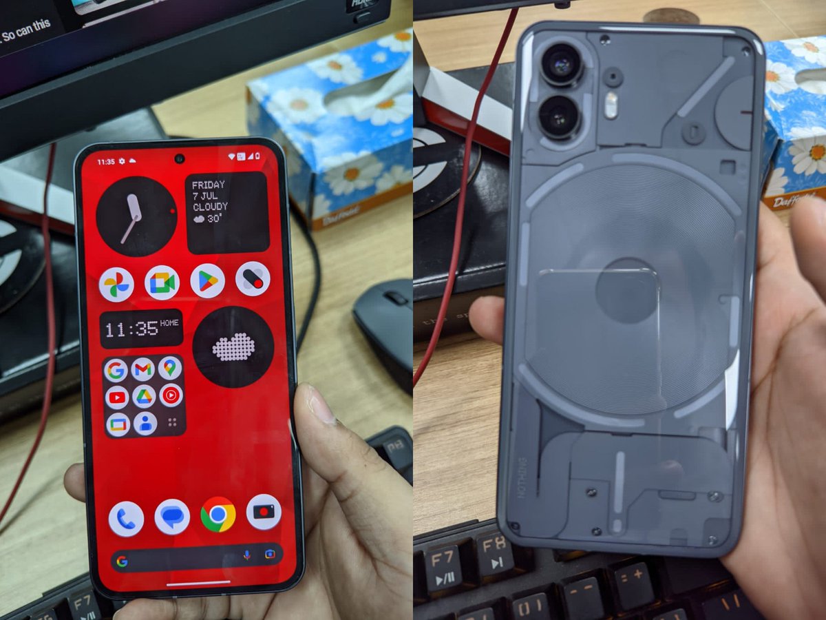 Techinfoeditor's tweet photo. #Nothing Phone 2 Live images Leaked ahead of official launch
- 6.7" FHD+ 120Hz OLED Display
- Snapdragon 8+ Gen 1
- 50MP (IMX890, OIS) Main + 50MP UW Rear cam
- 32MP (IMX615) selfie
- 12GB+512GB
- 4700mAh๐
Via: @TechDocterz
#CarlPie #NothingPhone2 #Live #images #exposed https://t.co/qHahEkHvmy