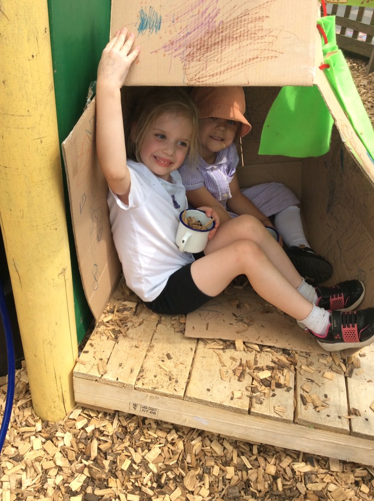 St Michael's Easthampstead C of E Primary School tweet media