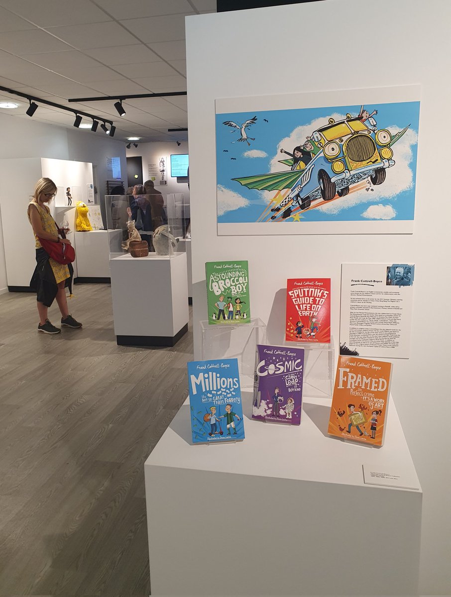 andyjbowden's tweet photo. Called in @TheWorldofGlass 2 c the excellent Creative Roots exhibition of visual arts &amp; design work by those from or with strong connections 2 the borough. Well worth a look &amp; just a start, with music, science, acting and more there will need to be a creative roots 2 and even 3 https://t.co/eQHEcPRYtQ