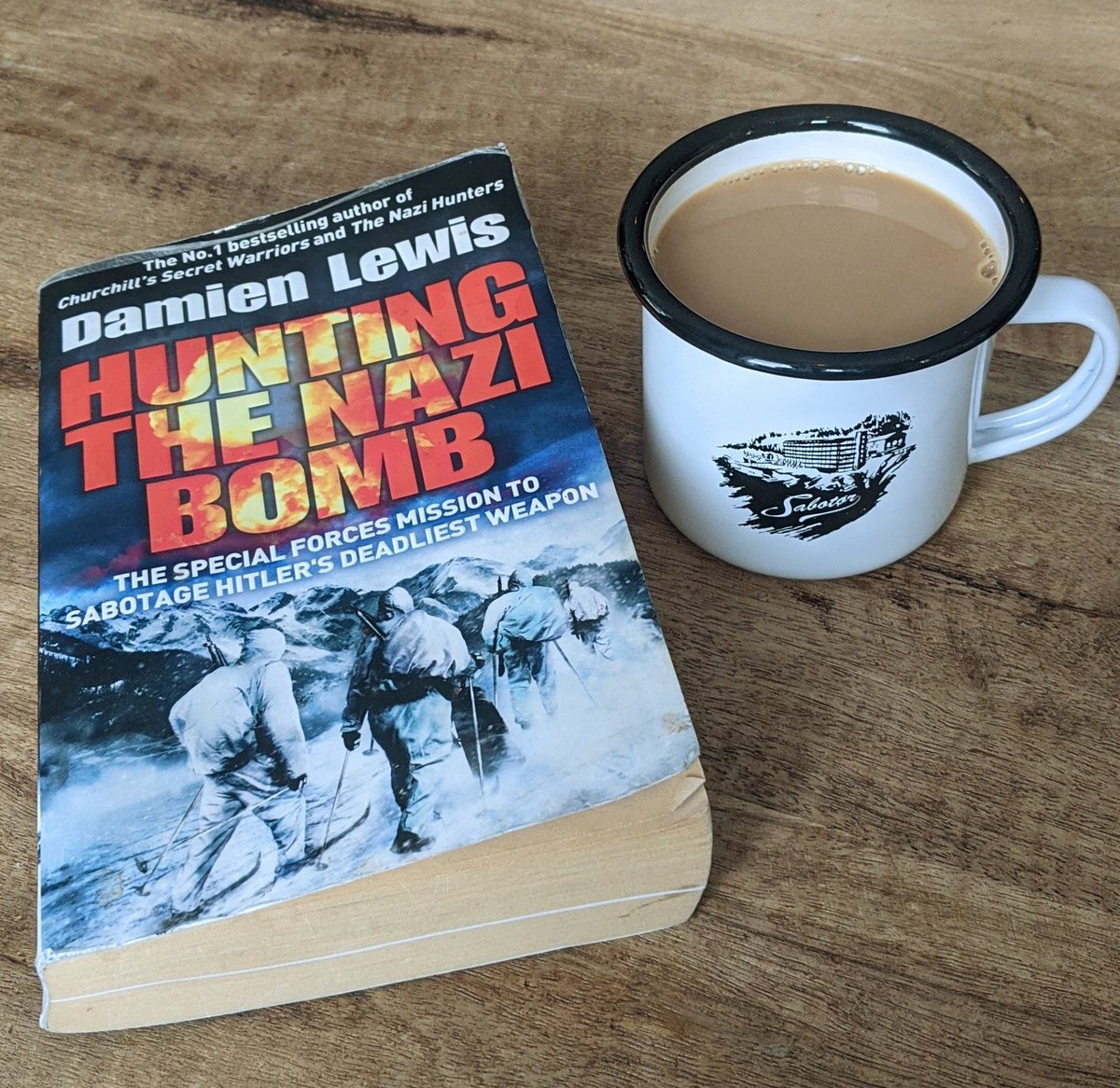 Damien Lewis tweet media