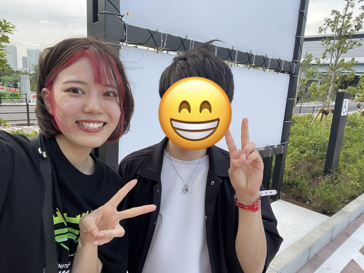 たけちょりと写真撮りたいと思ってたら最後に会えて写真とサインいただきました！！忙しい中対応してくださってありがとうございます、家宝が増えました。
可愛かったなぁ〜
#モンドリ1日目
 #たけちょり