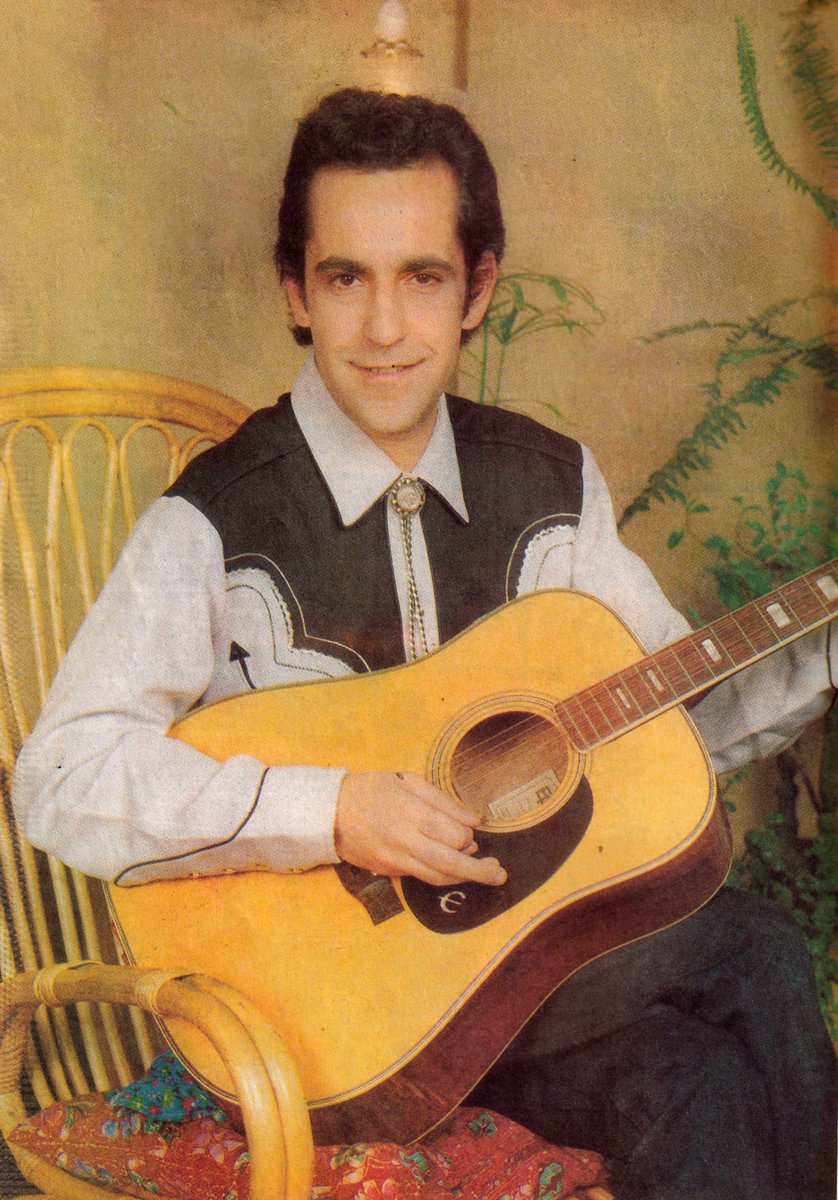 Çok üzgünüm... Büyük kayıp... Başımız sağ olsun. #özkanuğur