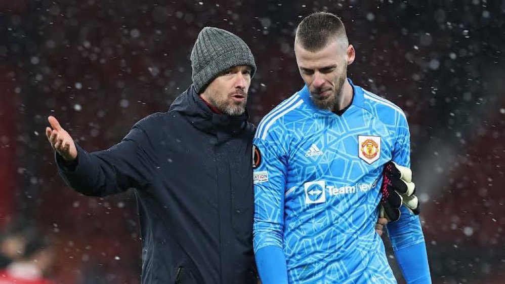 urkg07's tweet photo. 🔴🎙️| Erik ten Hag: “I am personally grateful for the 25 clean sheets he helped provide last season &amp; his overall contribution on the pitch during my first year at the club. All the players &amp; staff send him our very best wishes for the next phase of his outstanding career.” https://t.co/5HOV1DdAiO