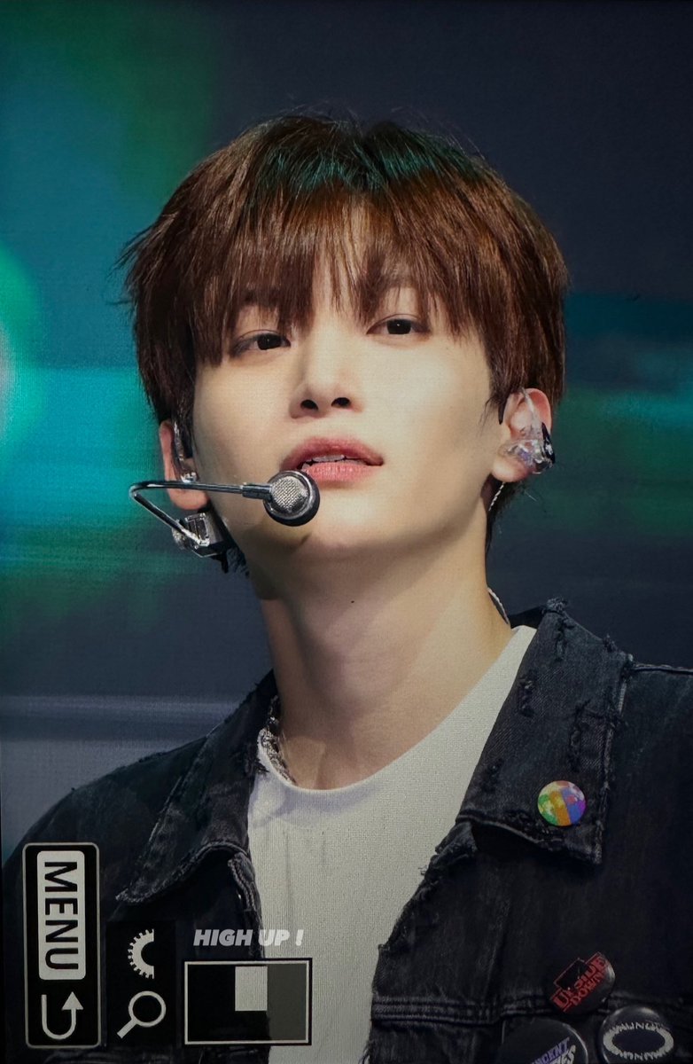 HIGH UP ! tweet media