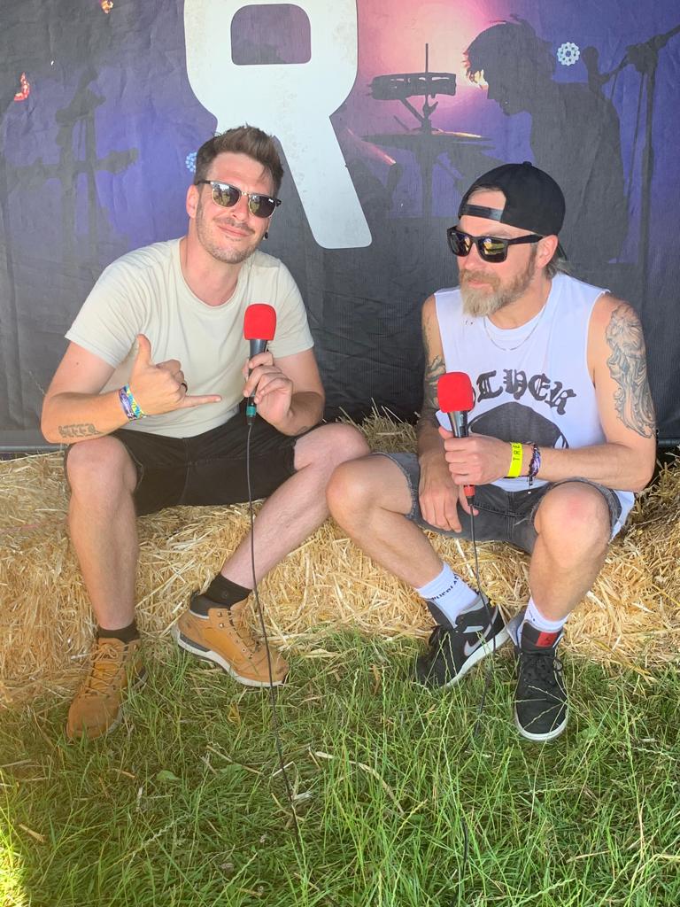 🎙🎙2nd INTERVIEW🎙🎙 Dann chats with Padge from @bfmvofficial just before they Headliner @2000trees_festival Ask Alexa to play Rock Rage Radio or Download the App from your regular store. Join us on air NOW . . . #teammjrs #thesamaritans116123 #rockrageradio #radio #interviews