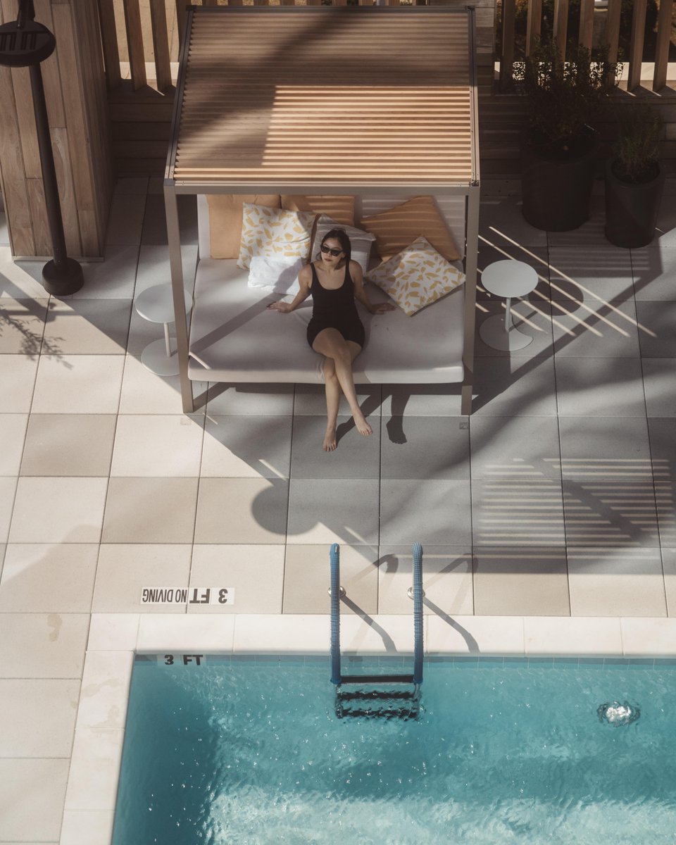 Soak in the invigorating energy of #Nashville, at a poolside paradise. 🎶

📸 jlinhh #ConradPartner
hil.tn/mnd60t