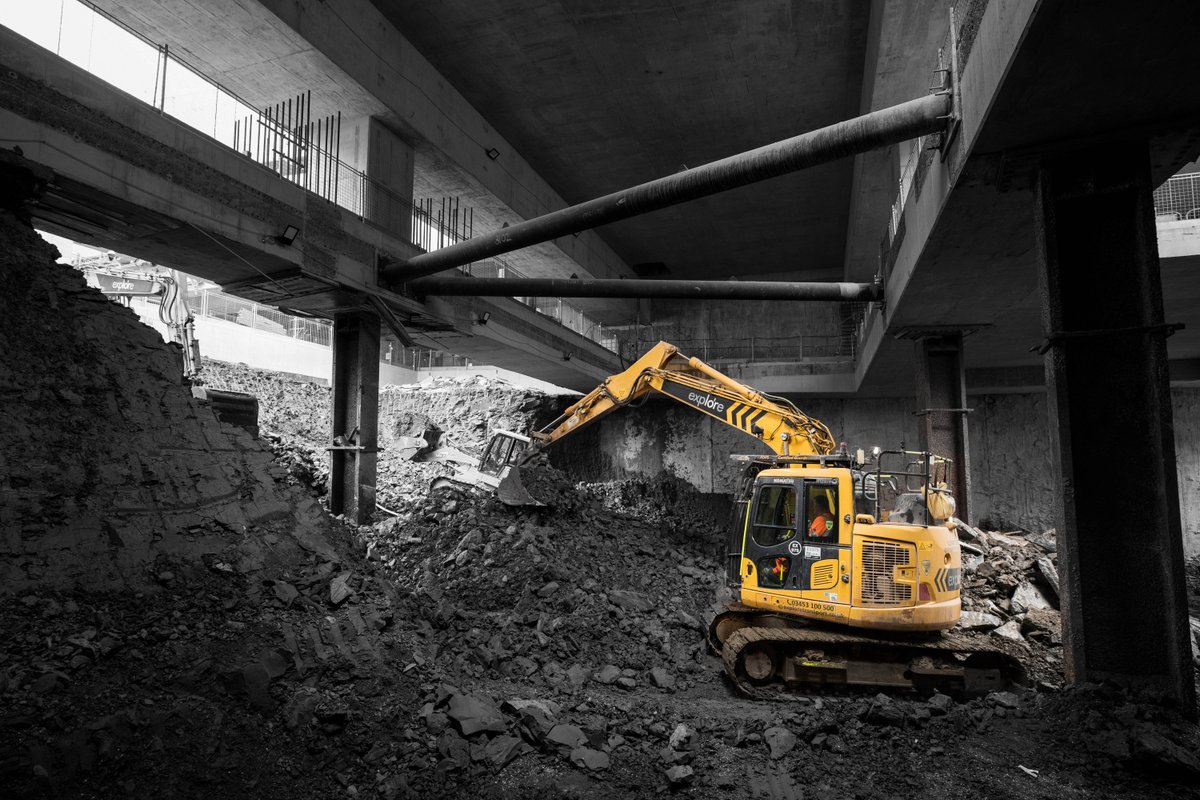 HS2ltd's tweet image. A few shots to highlight our progress 👀.  

Excavations at our Old Oak Common station site 📸. 

Segments off the production line at Kingsbury 📸. 

The first Thame Valley piers in position 📸. 

#HS2InPictures #Construction #Infrastructure
