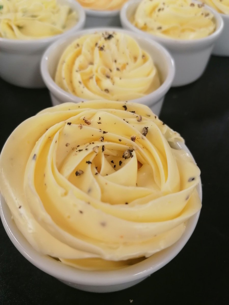 Steve West tweet media