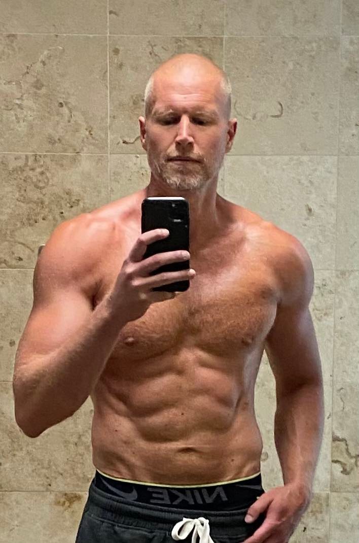 anymanfitness's tweet photo. This Push-Pull-Legs (PPL) Program threw SLABS of muscle across my body.

6 days per week, 2 push days, 2 pull days, and 2 leg days.

Grab it FREE here, and start making gainzzzz...

https://t.co/s27Rvx82ed https://t.co/HGvLjgQN8p