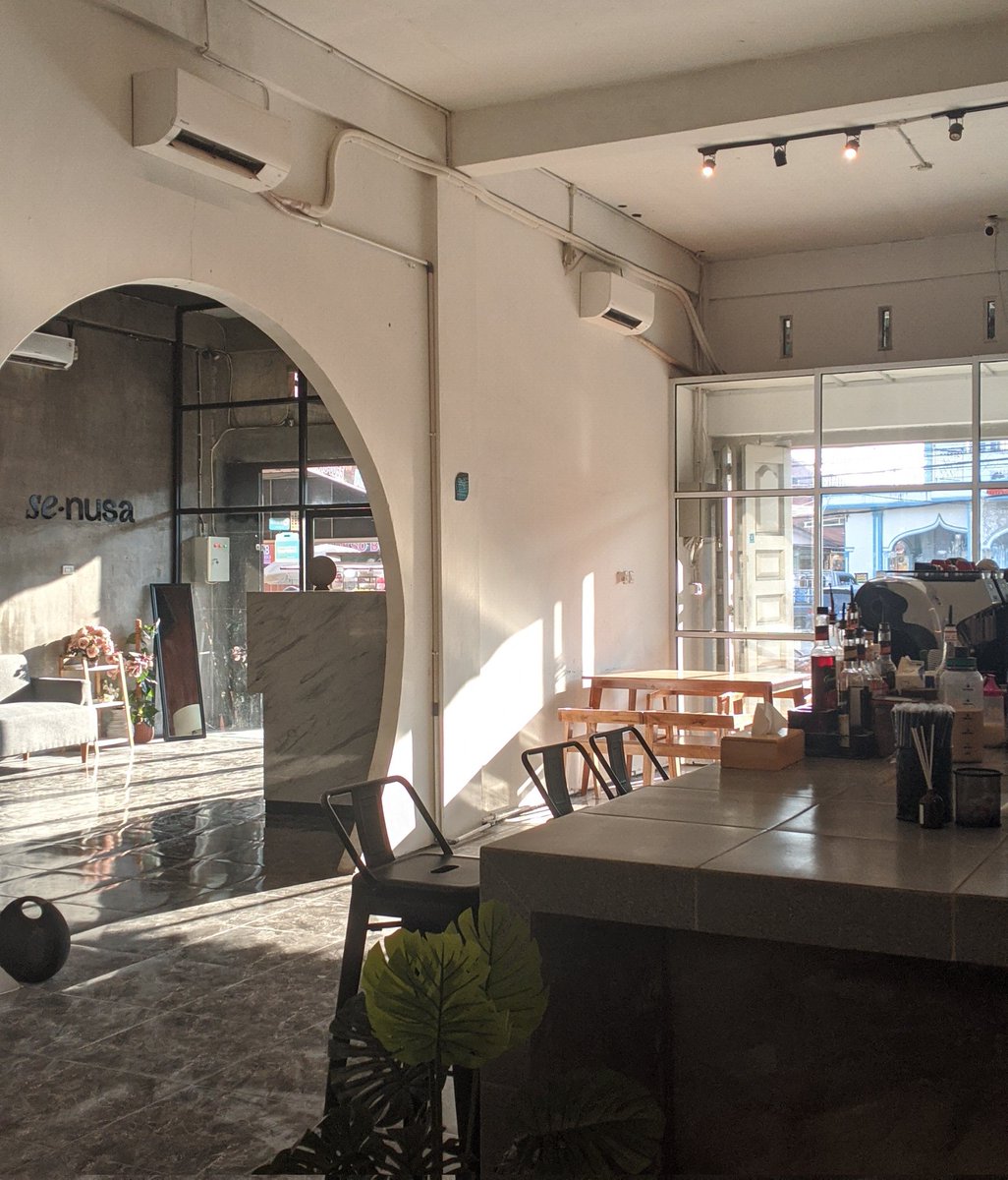 urhideaway's tweet image. —since that day, you caught my attention. but sadly, you never noticed my existence.