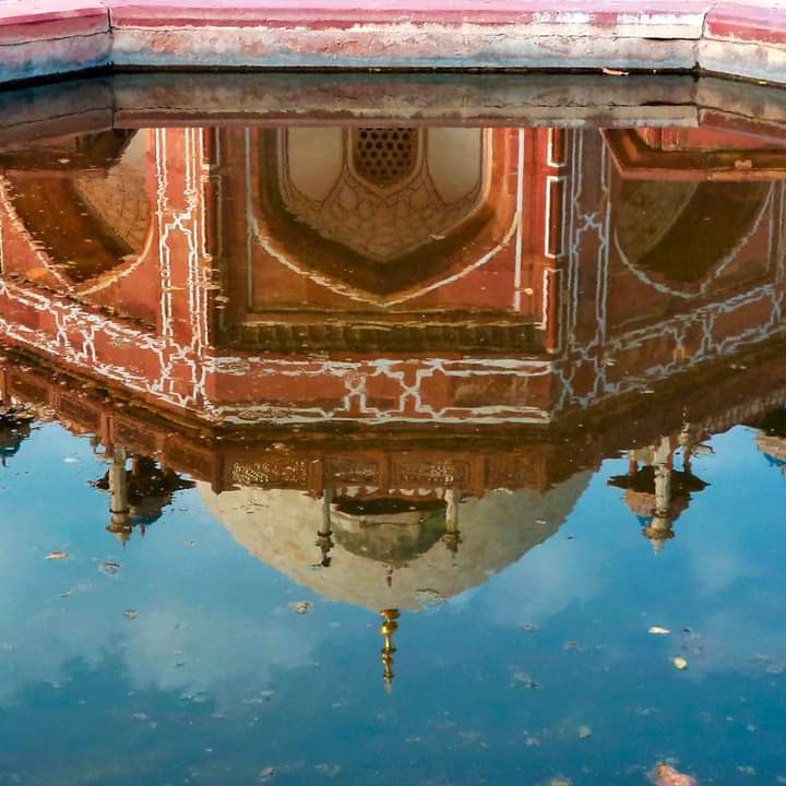 When you see beauty anywhere, it's a reflection of yourself. Get inspired by the reflections of Humayun Tomb in Delhi, India, to find the beauty of architecture along the #SilkRoads! Share your best photo to win the 2023 #UNESCOSilkRoads Photo Contest: unescosilkroadphotocontest.org