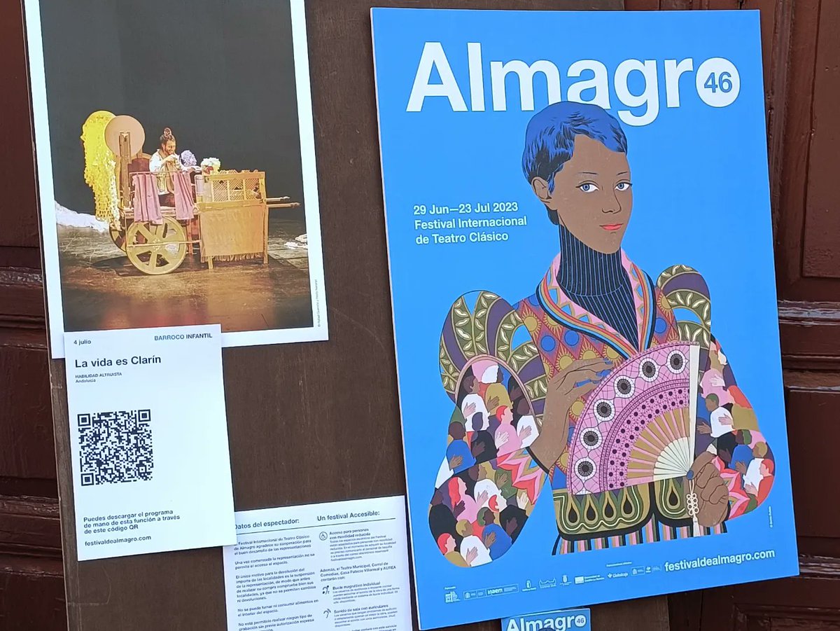 Y en llegando a esta pasión...henos aquí, a cuatro intrépidas Rosauras en busca de su Clarín, al que hallaron narrando sus cuitas y pesares en el Teatro Municipal con la obra "La vida es Clarín". Comienza la primera escena de nuestro viaje al Siglo de Oro.
#almagro
