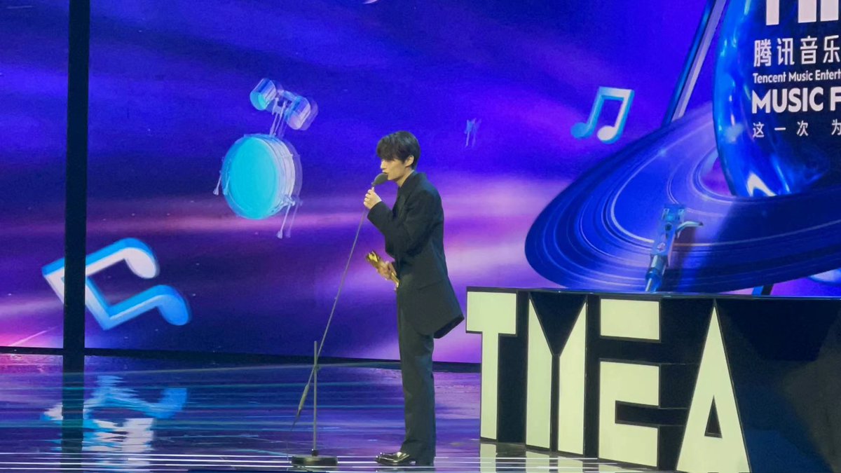 caratstalk's tweet photo. [17s] AAAAAA WEN JUNHUI MENANG AWARD
🏆🎶 New Singer-Songwriter of the Year 2023 https://t.co/lZTn3TU0ya