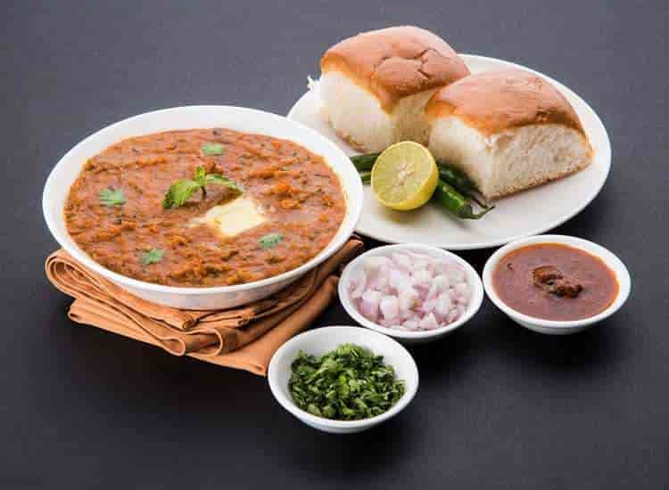 bollyname's tweet photo. @kkundrra @itsmetejasswi
Ab karo dieting 🫣🥹
#TejRan https://t.co/uaDVAHXe6q