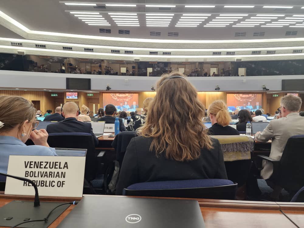 #EsNoticia | El Vicemin. de Planificación y Desarrollo Integral de Transporte, Eladio Jiménez Rattia, y Rocío Maneiro, representante de Venezuela en la Organización Marítima Internacional, participaron en el Comité de Protección del Medio Marino de la <a href="/IMOHQ/">International Maritime Organization</a>.
#GeneraciónTricolor