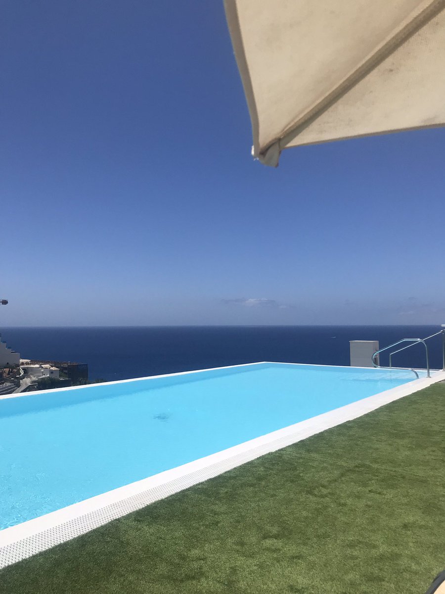 wendpassx's tweet photo. Fab holiday! With these beauties ☀️ https://t.co/tGk10OhIWR