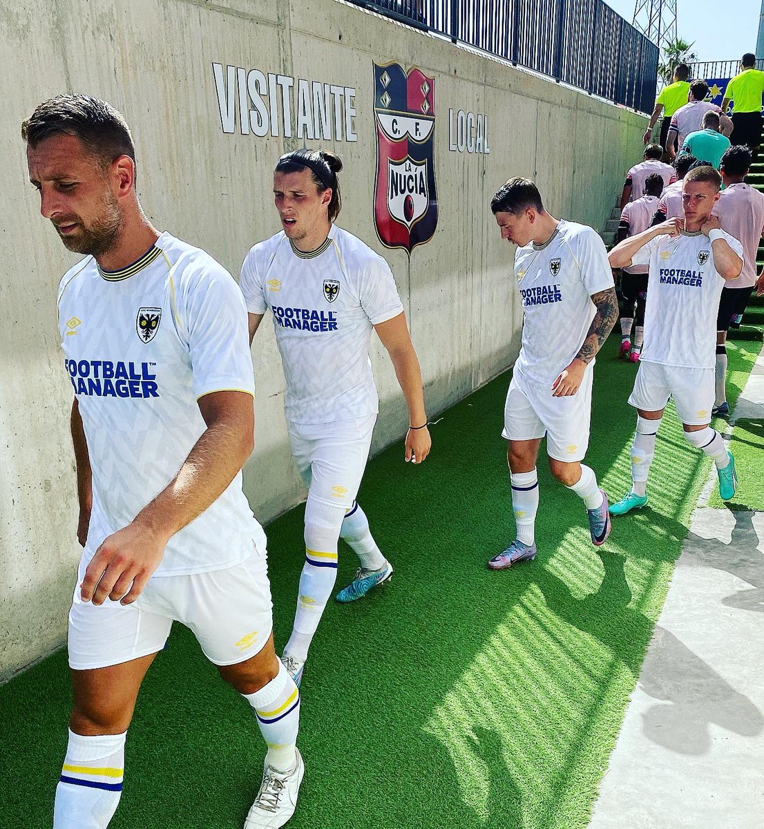 Rocket1job's tweet photo. Away win in the sun to finish a good week working hard. @AFCWimbledon ๐ช๐ธ #donskit https://t.co/Jxq22rPbOS