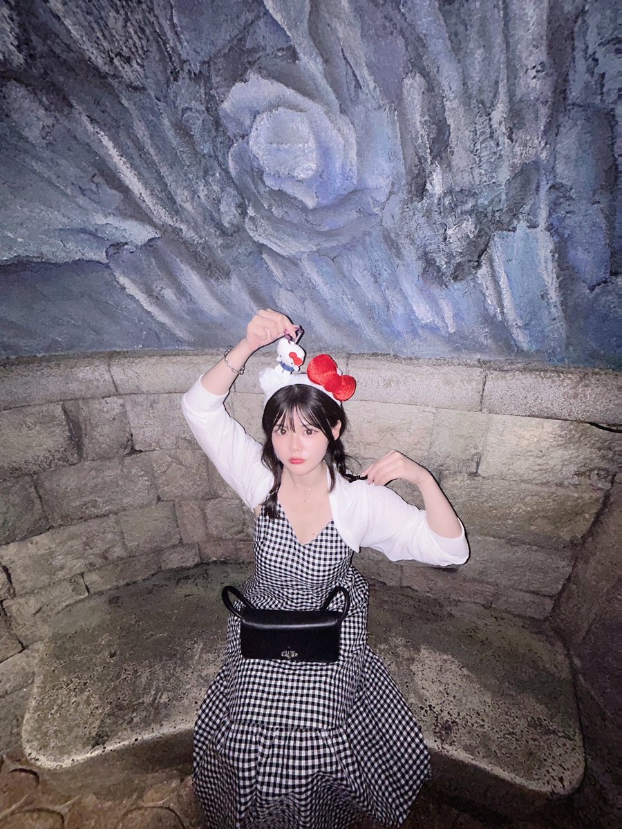 ____02chi's tweet photo. ずっとキティちゃん持ち歩いてた https://t.co/lNALh9M8uV