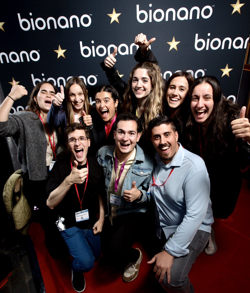 And this is how we do it at Headshots Scotland - giving our clients that WEEKEND feeling, 365 days a year 😁📸🏆

Feeling down? Team energy levels need a lift? Have some of our photo-mojo!💥 Drop me a PM!