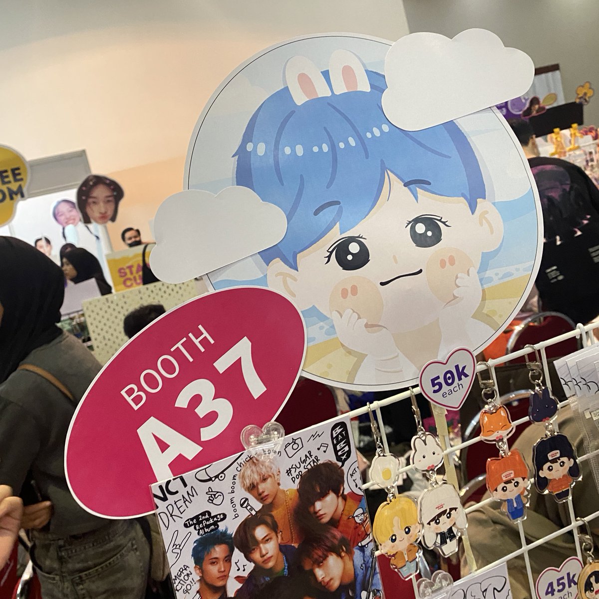 regaldocx's tweet image. p-land day 1 끝🌷

thank youuuu buat yang udah mampir atau jajan di booth regal yaa! we'll be there for day 2 too, yang besok ke pland jangan lupa mampir, see youuuu💗

#PLANDVol2 #PLANDVol2_Fanshop