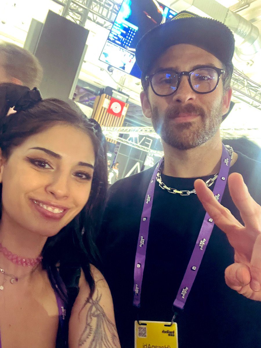 SedyTo's tweet image. deaded.