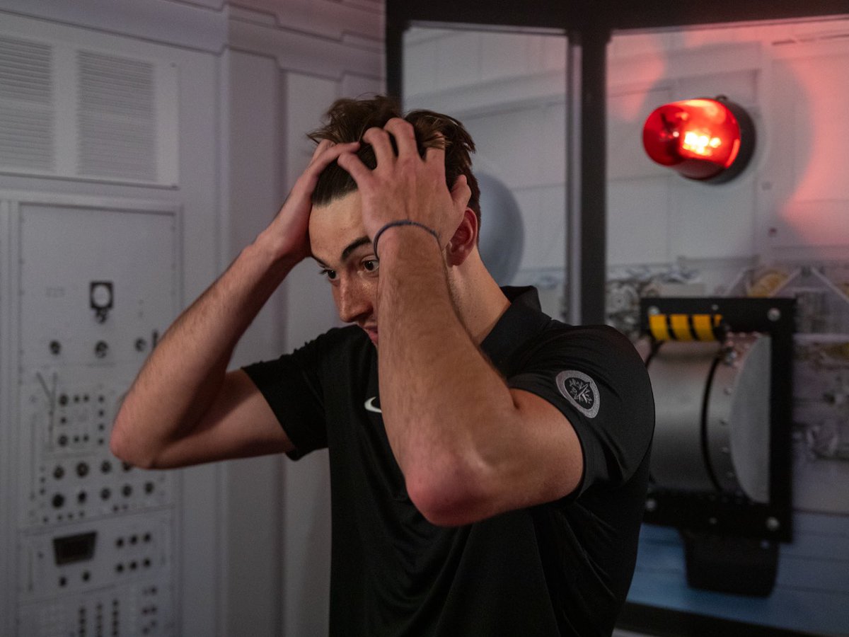 NHLJets's tweet photo. The rollercoaster of emotions while trying to solve an escape room 🤣 https://t.co/FXZ9NYg0Eb
