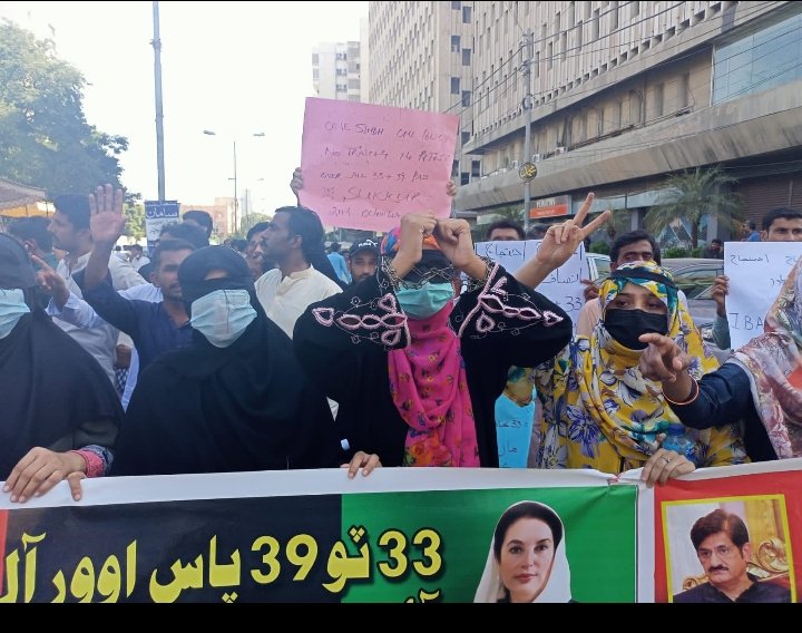 aijaz05462203's tweet photo. #OneSindhOnePolicy
We won't let you cheat this time ✌🏻 https://t.co/GiRduODj66