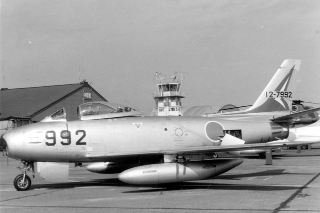 【希少】戦後　米軍戦闘機等　資料　86枚 希少】戦後米軍戦闘機等資料86枚