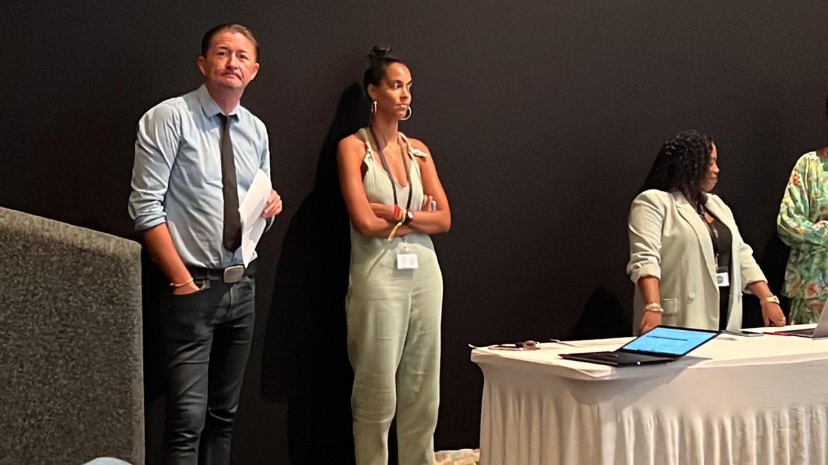 Salon ALE VIRE EN NOU RETE : nous participons au job dating du 8 Juillet à l'invitation de l'association ALE VIRE qui favorise le retour au pays des jeunes martiniquais afin de contribuer au développement économique. #avecpoleemploi #martinique