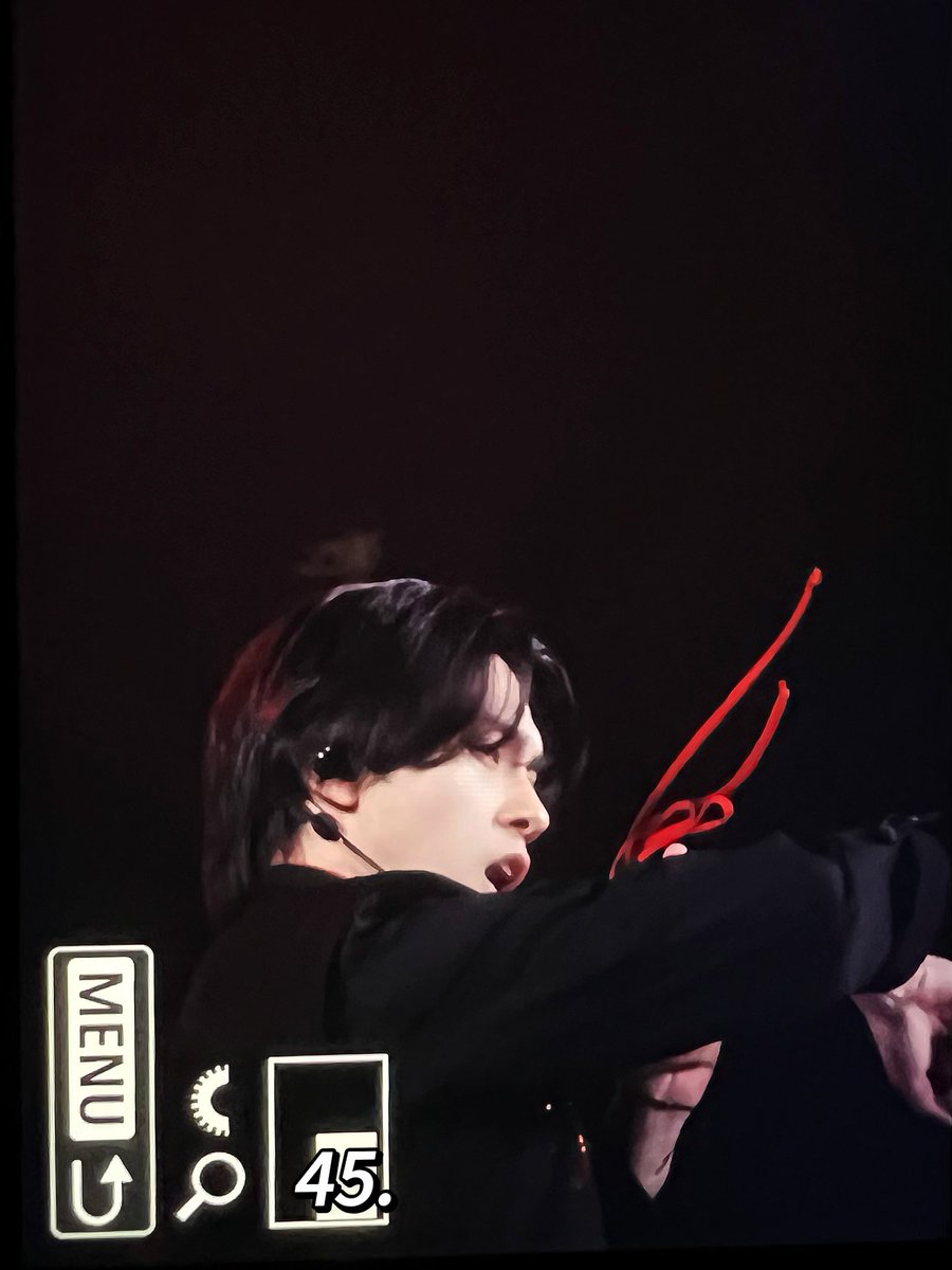 GoldenClot45_'s tweet photo. 20230708 
😭🥲👏🏻
#HENDERY #黃冠亨 #WayV https://t.co/bCFA0XPxHf