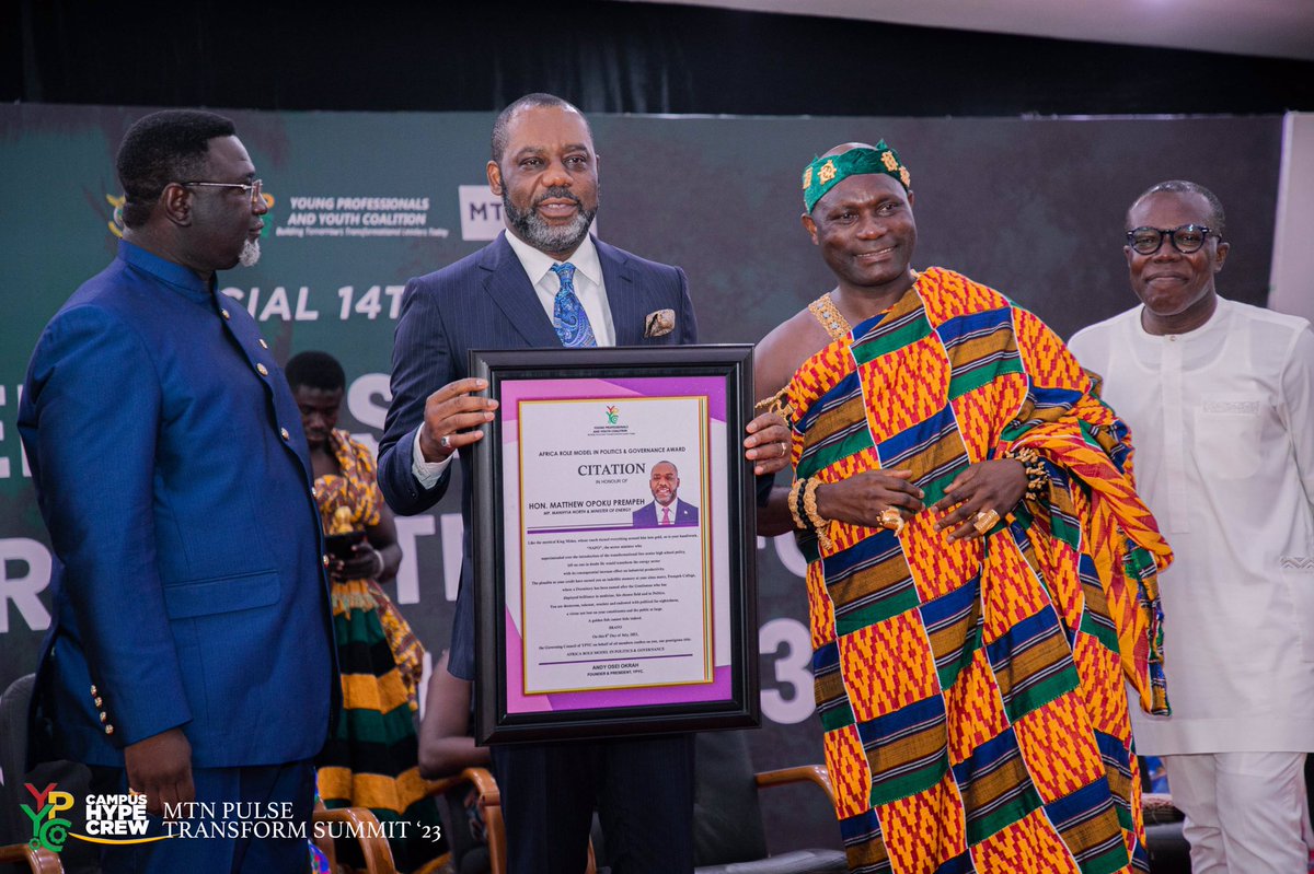CampusHypeCrew's tweet photo. 📸 Mentors - Mentees Leadership Transform Summit 2023
🎖 14th Edition of the African Role Model Awards
#CampusHypeCrew🇬🇭 #MTNPulseTransform https://t.co/hiw9UgF7uy