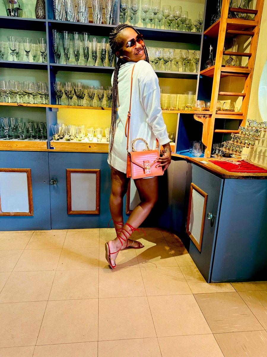 SparklinBeee's tweet image. Ngwenya Glass #BirthdayEve #9July 😊🎂🥂🎉🎉