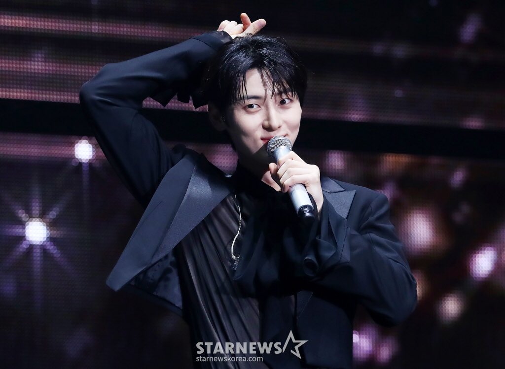 HWANGMINHYUN_TH's tweet photo. [PIC] 230708 ภาพ #ฮวังมินฮยอน🦊 ในงาน #2023AAABeginningConcert ที่ประเทศญี่ปุ่น | จากสำนักข่าว Star News(1)

#황민현 #HWANGMINHYUN #2023AAABC_男神 https://t.co/VQosuQAuzv