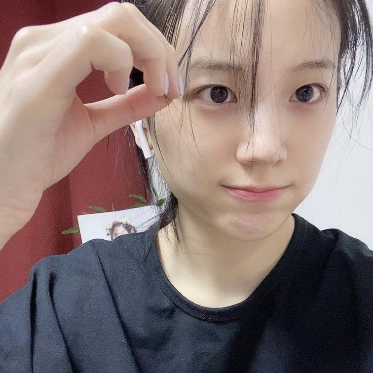 gyurikkang's tweet photo. hi everyoOone ! I'm new in #studytwt ^^
Let's be friends/moots? please help rt/like yeahh t___t

 — call me gyull or Ella 
 — in second grade of middle school rn
 — 13!
 — intp
 — i love watching movies &amp; kpop fans!
 — basically I like math ⋆

[ #AMBISVERSE #studyacc ] https://t.co/RGfcqMYNNy
