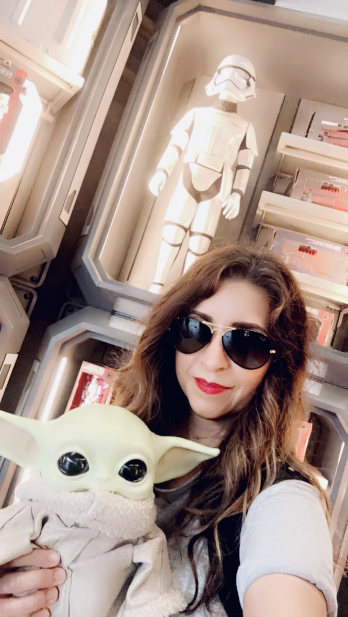 MiriamOrtizz07's tweet photo. We survived the Rise of the Resistance! #Theforceiswithus Always! ❤️ #Starwars #FamilyFun #Disney100 https://t.co/mvFPree7qT