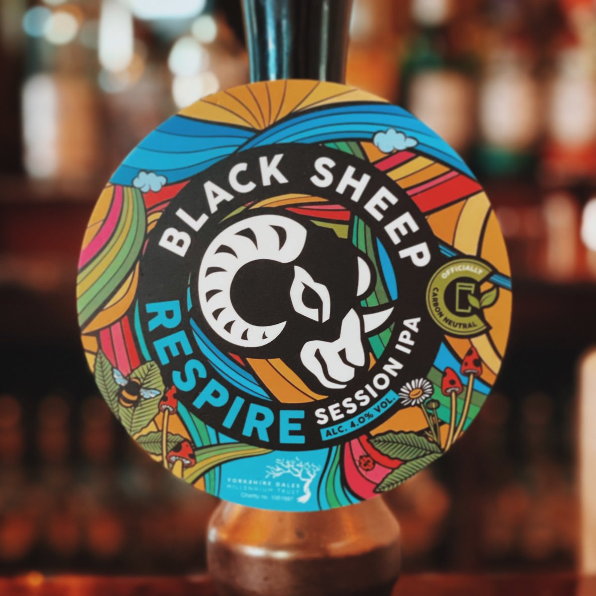 KingHarryPub's tweet photo. New on Cask is @BlackSheepBeer Respire… a Carbon Neutral Session IPA at 4.0% abv.

Every pint of Respire sold contributes to the planting of trees in the Yorkshire Dales through a partnership with the Yorkshire Dales Millennium Trust. #StAlbans https://t.co/0PTJxhVesk