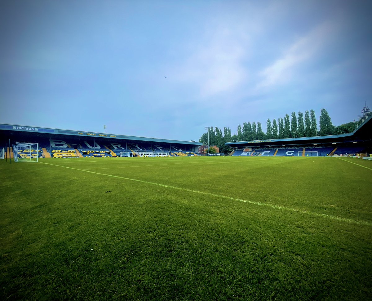 RHVlogs_'s tweet image. 💙 #BuryFC #PartOfIt