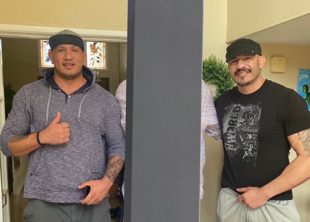 dteamupdated's tweet photo. Bink and bonk are brothers https://t.co/fsjm7WXfe4