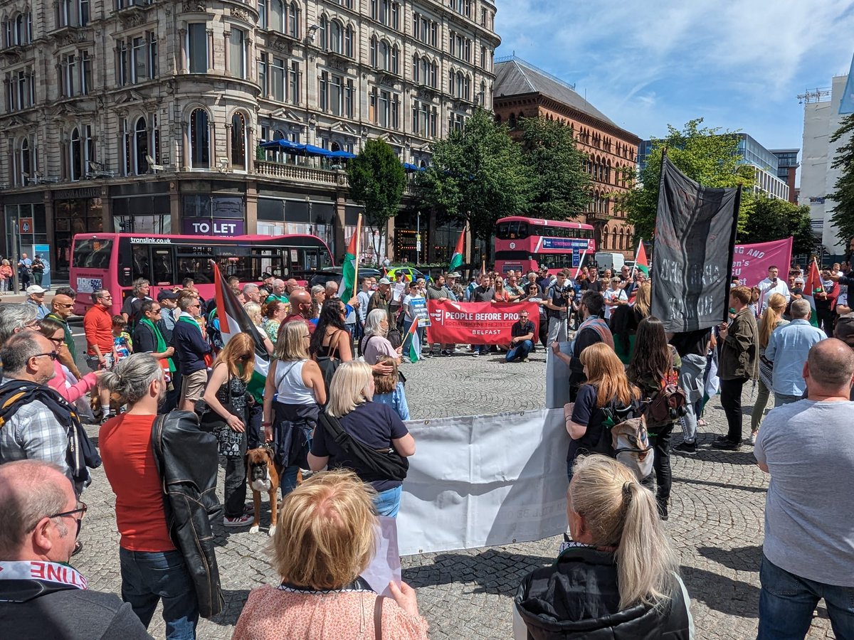 GerryCarrollPBP's tweet image. Hundreds in Belfast demanding an end to the Apartheid state and standing in support of Palestinians. 

#bds
#solidarty
#FreePalestine 
#FromTheRiverToTheSea
