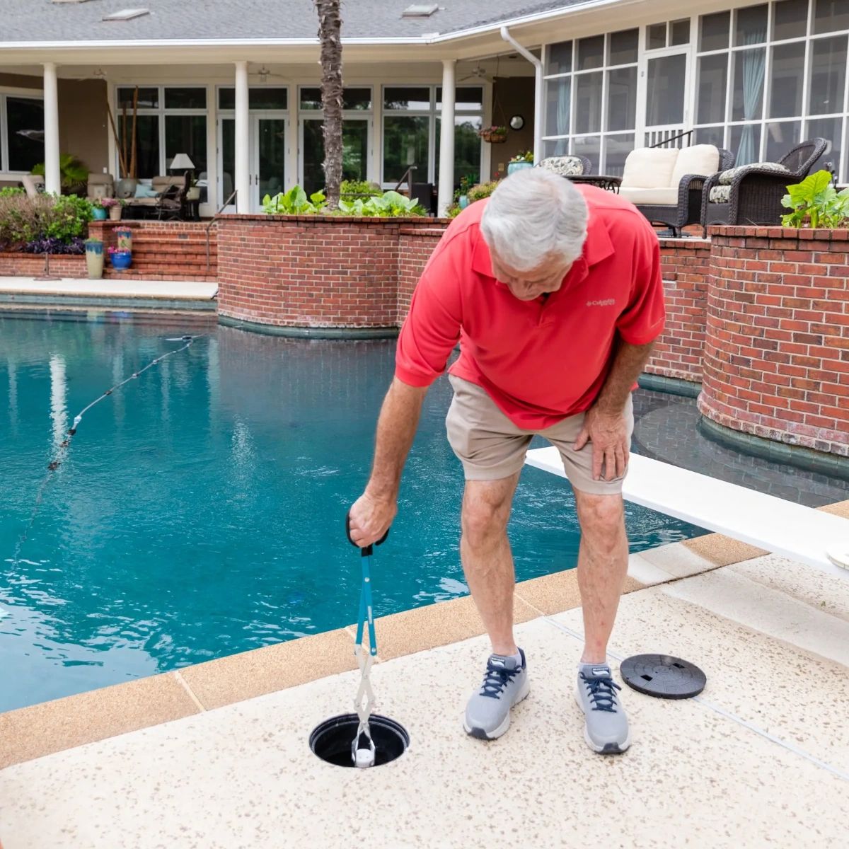 SwimPoolThings's tweet image. Tired of getting on your hands and knees to clean your pool skimmer. Use the SKIM BUDDY to remove the skimmer lid, those undesirable critters often found in the skimmer and the skimmer basket while standing up. #SwimPoolThings #SkimBuddy #PoolCleaningSolutions