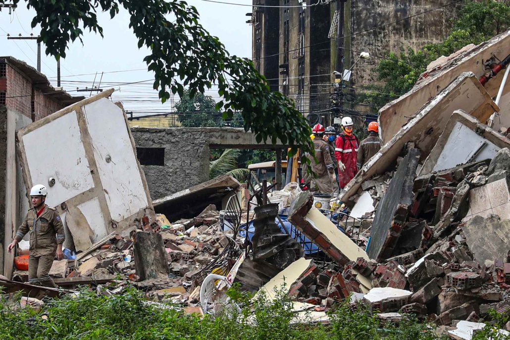 ElDia_do's tweet photo. #Globales | Al menos once muertos por el desplome de un edificio en Brasil
https://t.co/rcgfmq5Ekm
#PeriódicoElDía #Brasil #Edifico #muertos https://t.co/qToctCtuF3