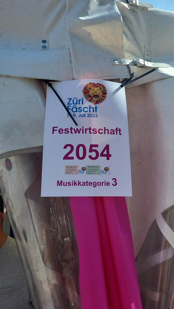 kasi_said's tweet photo. @ZueriFaescht23 was hat es mit diesen «Musikkategorien» auf sich? https://t.co/FDffppSEbj