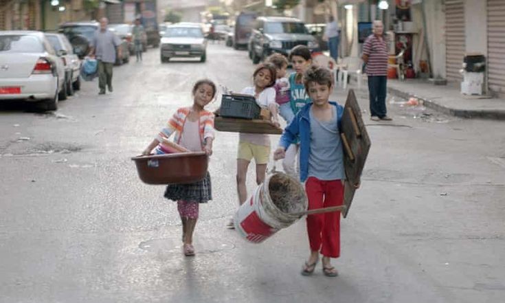 "Çocuk yetiştiremeyen yetişkinlerin çocuk yapmasını istemiyorum." 
Uzun süre etkisinden çıkamayacağınız muhteşem bir film: 
Kefernahum 

🎬 Kimler izledi, ne düşünüyorsunuz?